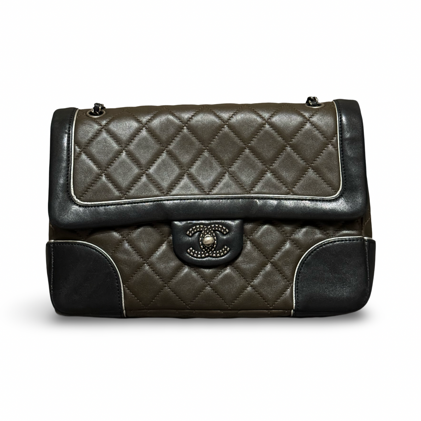 Chanel timeless/classique flap bag