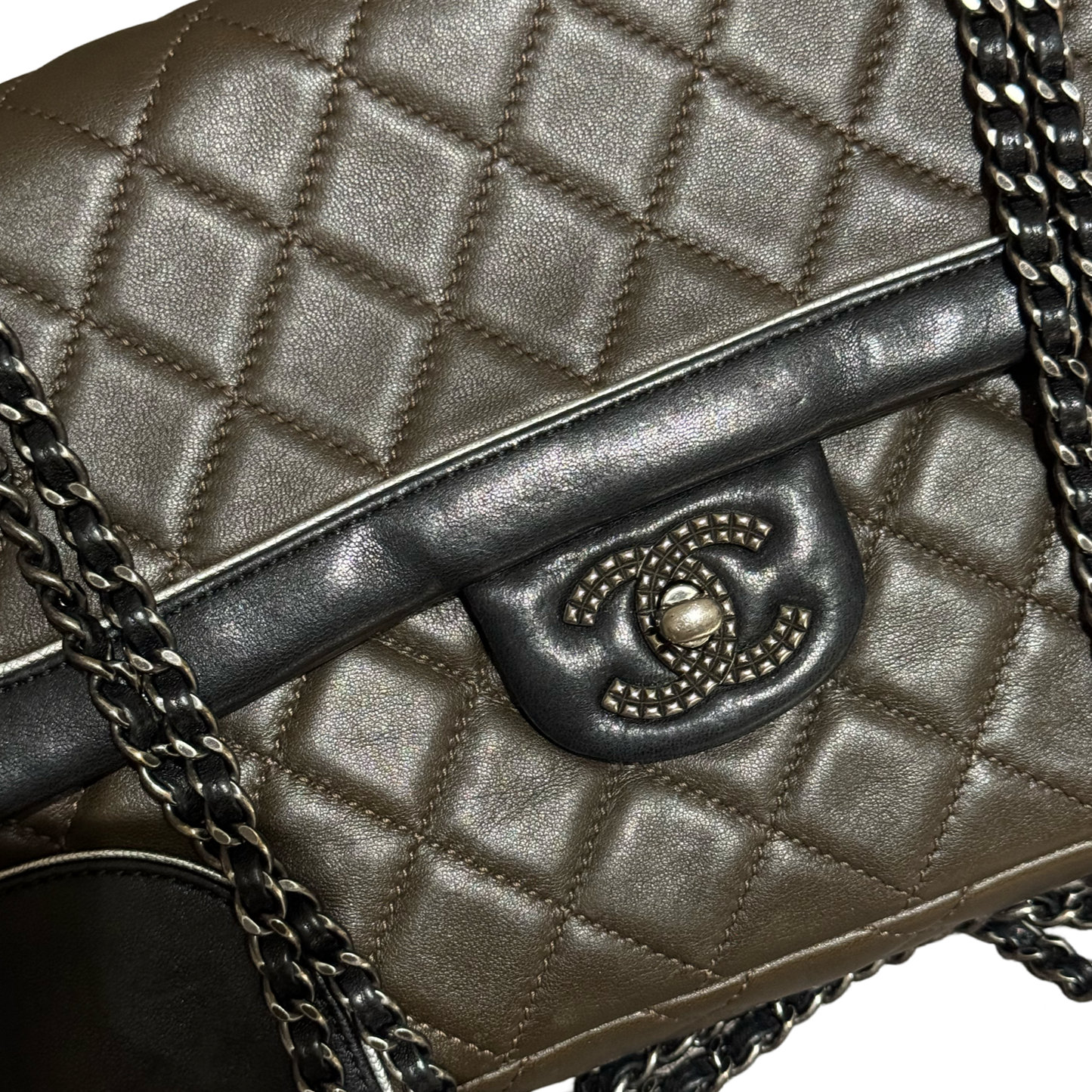 Chanel timeless/classique flap bag